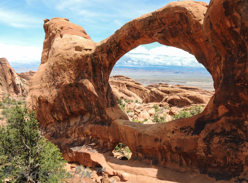 Photo Note Card: 
Double O Arch, Devil's Garden trail, Arches National Park, near Moab, Utah
