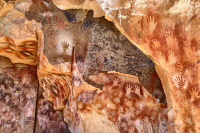 Photo Note Card: 
Cave of the Hands (Cueva de las Manos), one of the most photographed rock art sites in the world, featuring 9,000 year old pre-Incan  petroglyphs, was taken in  ruins at Rio Pinturas Canyon Canyon  (Canon del Rio Pinturas) in Chubut province, in the Patagonian region of southern Argentina