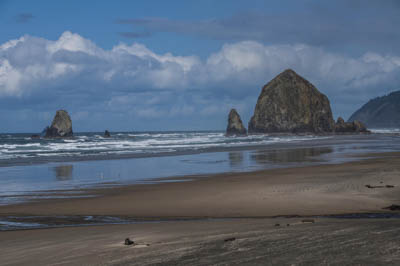 Photo: Haystack Rock and The Needles, was taken at Cannon Beach, on the northern coast of Oregon