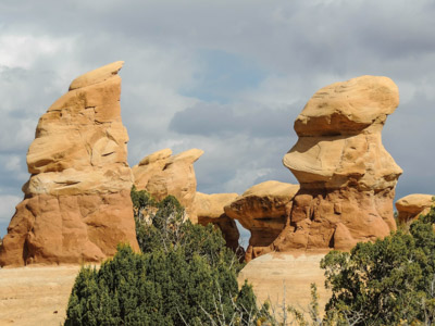Photo Note Card: 
Hoodoos and a Natural Bridge, colored and uniquely shaped Enstrada Sandstone rock sculptures  at the Devil's Garden, Grand Staircase-Escalante National Monument, Hole-in-the-Rock Road near Escalante, Utah