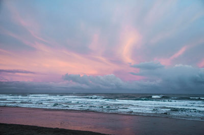 Photo Note Card: 
Sun Setting north of Cannon Beach,taken looking out on the Pacific Ocean from Cannon Beach, Oregon