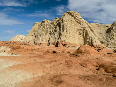 Photo Note Card: 
Uniquely colored and shaped Enstrada Sandstone Cliffs, taken along a hike in the Toadstools, in Grand Staircase-Escalante National Monument, in southern Utah near  the Arizona border
